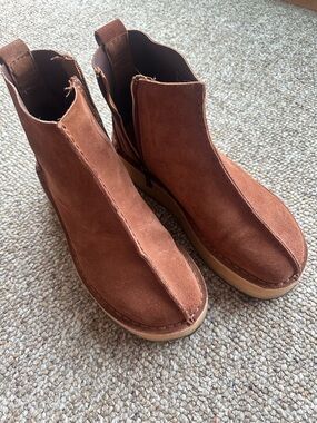 Clarks Brown Suede Trek Platform Ankle Boots